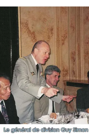 Général de Division Guy Simon … La Croix et l’Honneur. 