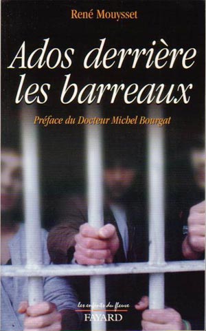 Ados derrière les barreaux